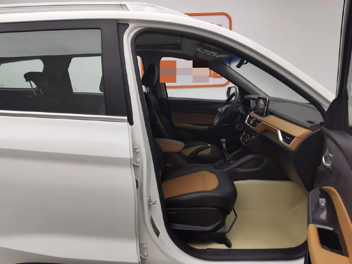 2018 WuLing HongGuang S3 1.5T 150HP L4 6MT,autocango,china used car exporter,china ev exporter,chinese used car exporter,chinese used ev exporter