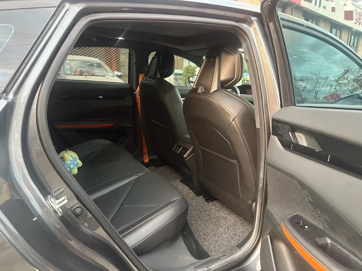 2022 ChangAn UNI-V 1.5T 188HP L4 7DCT,autocango,china used car exporter,china ev exporter,chinese used car exporter,chinese used ev exporter