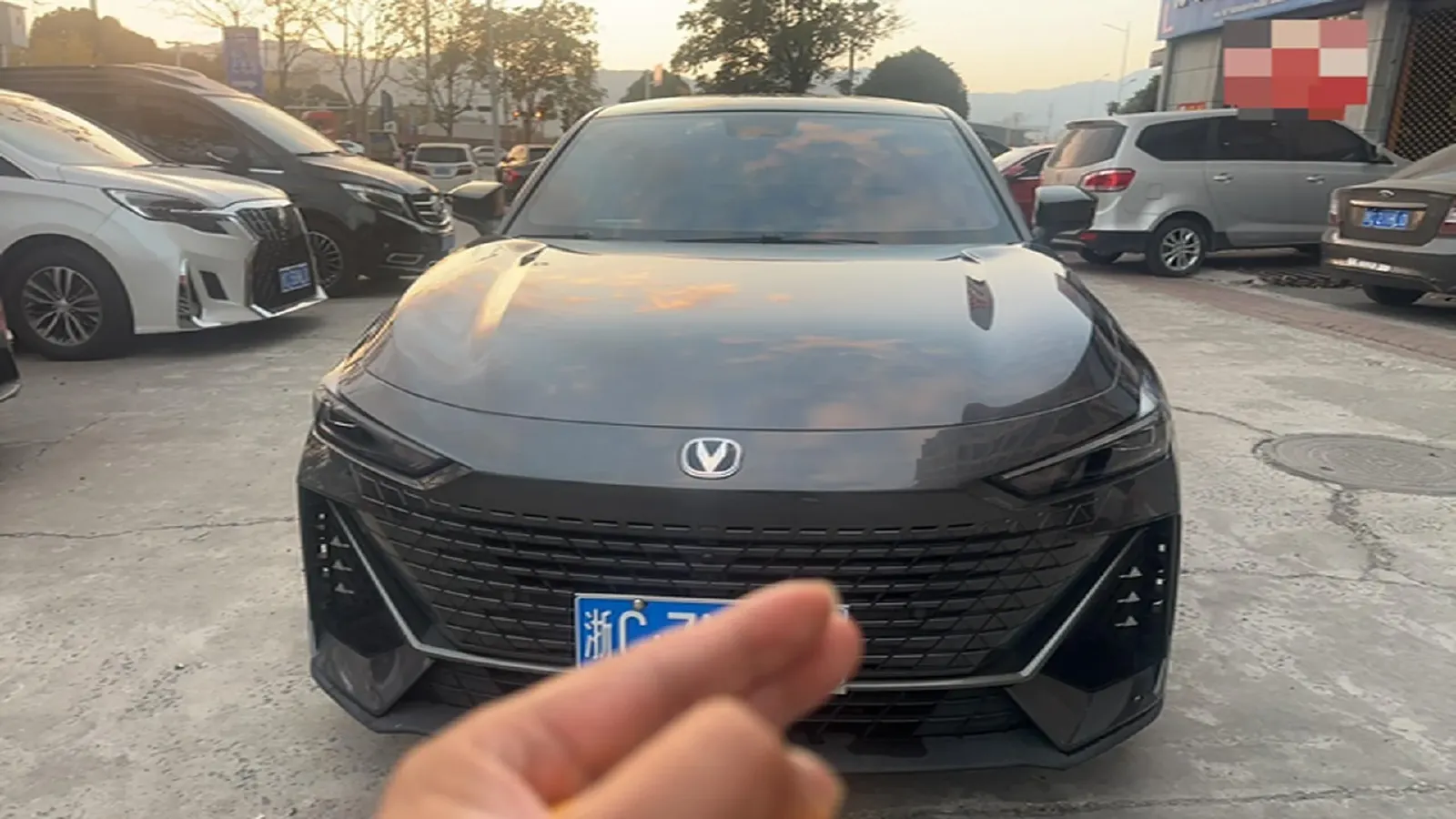 2022 ChangAn UNI-V 1.5T 188HP L4 7DCT,autocango,china used car exporter,china ev exporter,chinese used car exporter,chinese used ev exporter