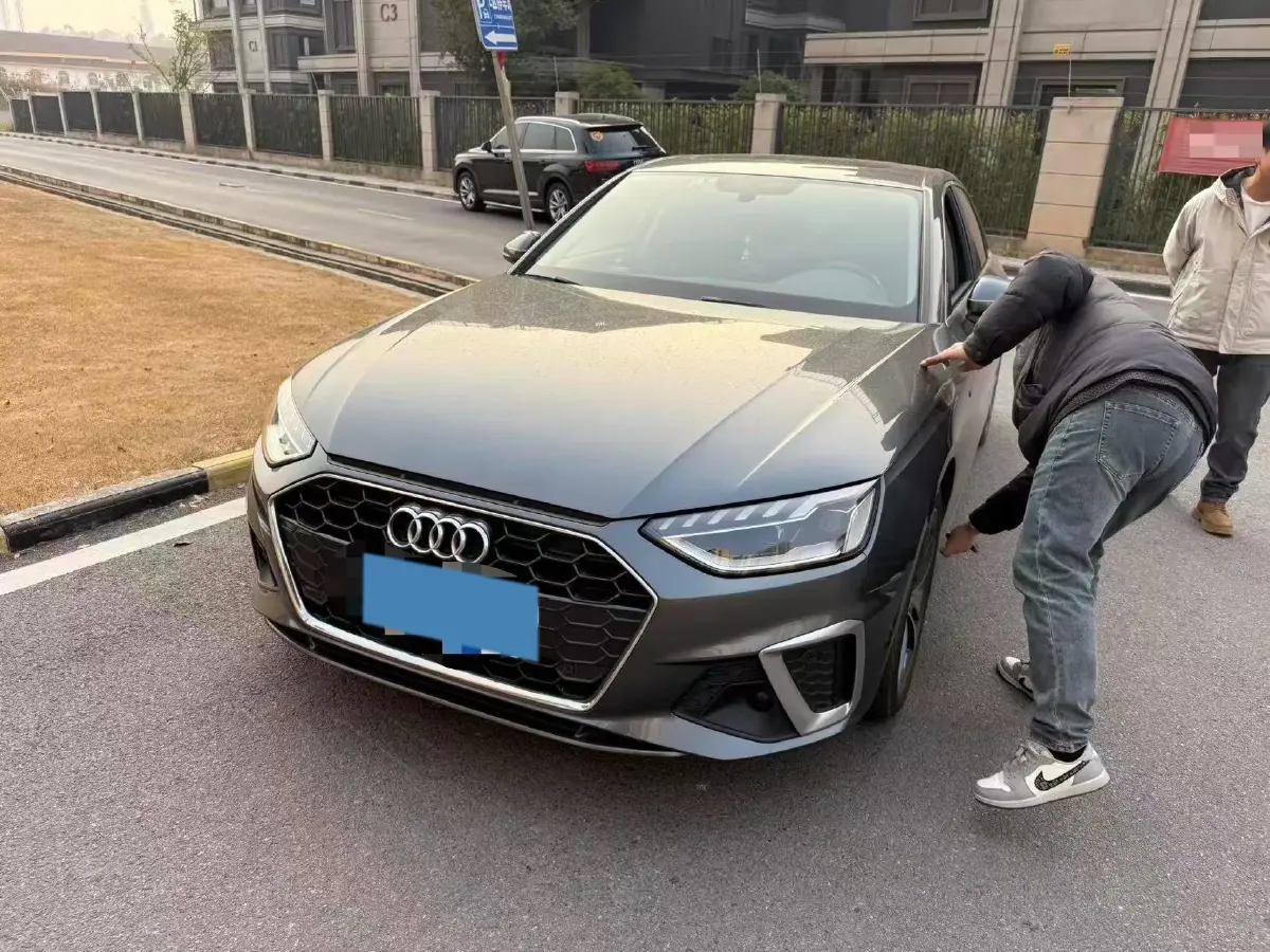 2020 Audi A4L 2.0T 190HP L4 7DCT