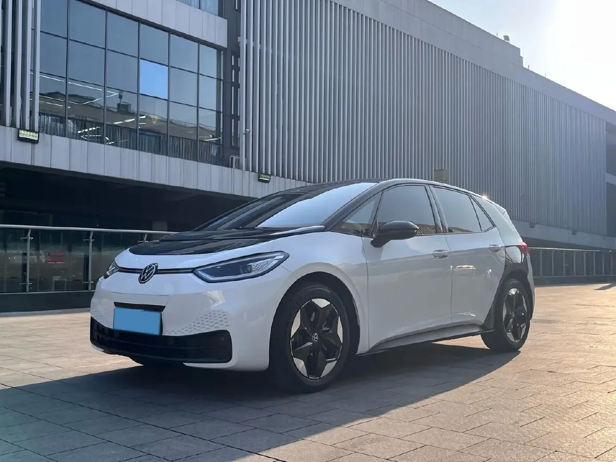 2025 Volkswagen ID.3 BEV 53.6KWH