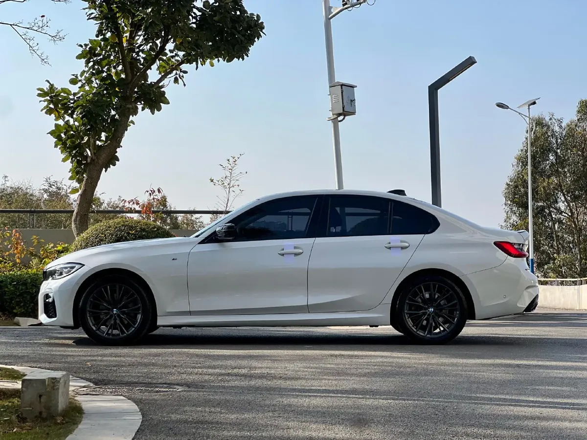 2021 BMW 3 Series 2.0T 184HP L4 8AT,autocango,china used car exporter,china ev exporter,chinese used car exporter,chinese used ev exporter