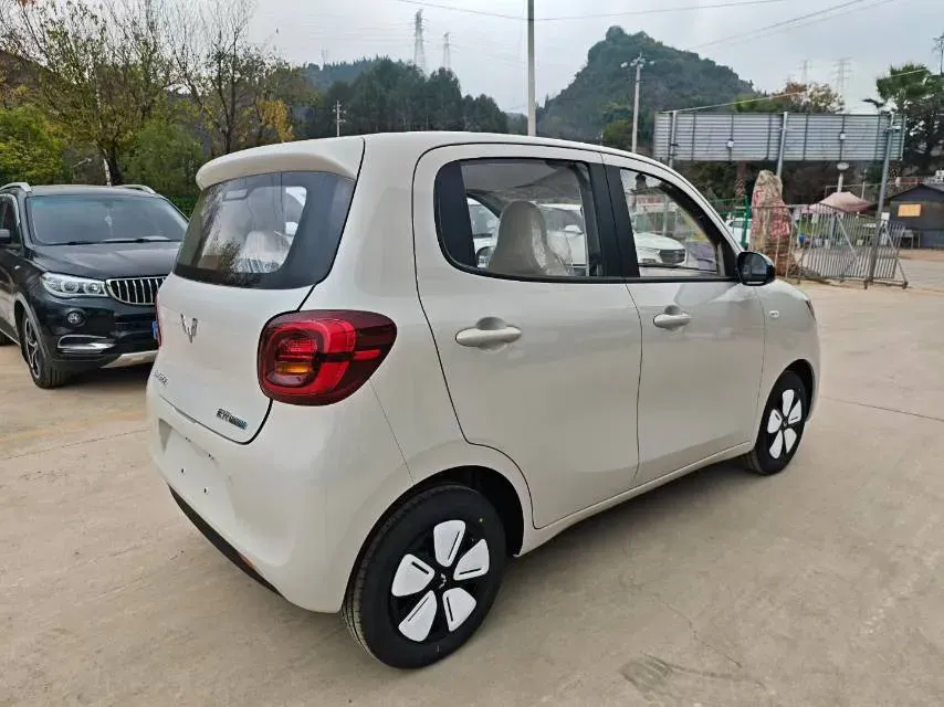 2025 WuLing HongGuang MINI EV BEV 16.2KWH,autocango,china used car exporter,china ev exporter,chinese used car exporter,chinese used ev exporter