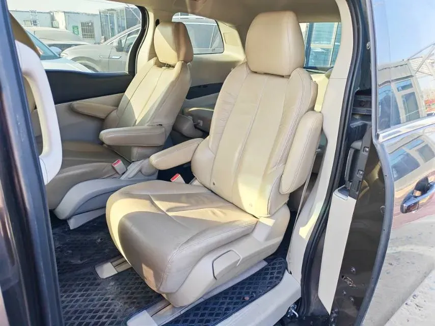 2022 Buick GL8 2.0T 237HP L4 9AT,autocango,china used car exporter,china ev exporter,chinese used car exporter,chinese used ev exporter