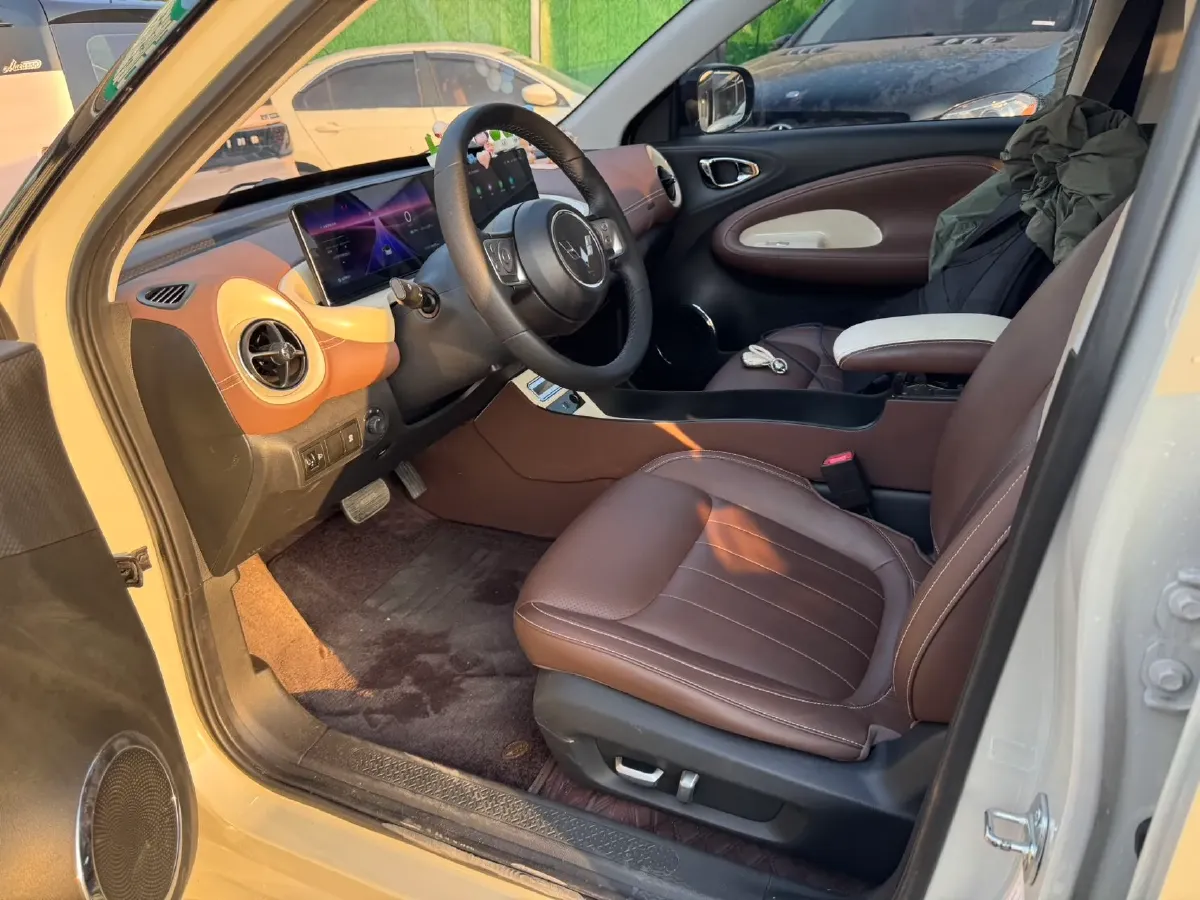 2023 WuLing BinGuo BEV 31.9KWH,autocango,china used car exporter,china ev exporter,chinese used car exporter,chinese used ev exporter