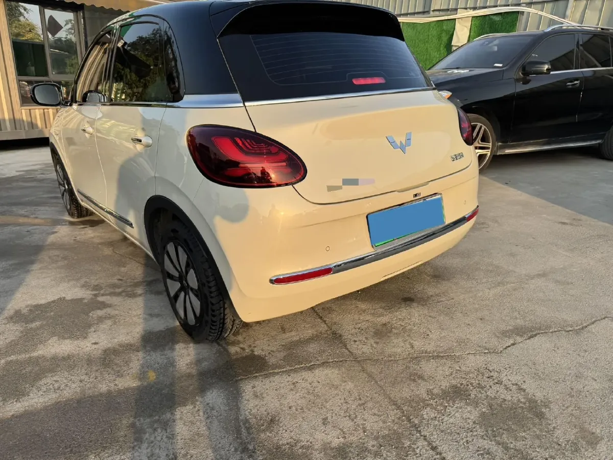 2023 WuLing BinGuo BEV 31.9KWH,autocango,china used car exporter,china ev exporter,chinese used car exporter,chinese used ev exporter