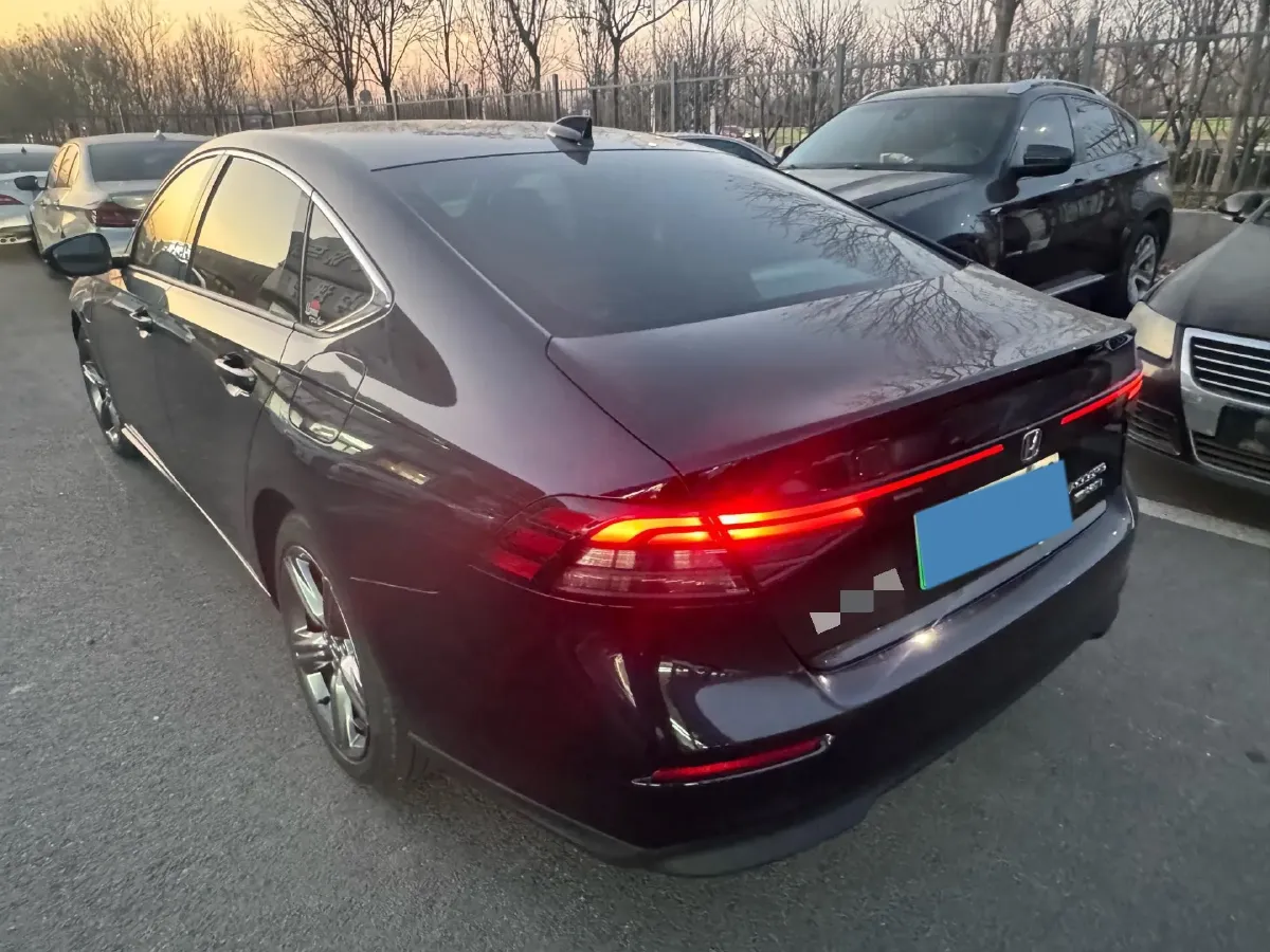 2023 Honda Accord 2.0L 148HP L4 E-CVT PHEV 17.7KWH,autocango,china used car exporter,china ev exporter,chinese used car exporter,chinese used ev exporter