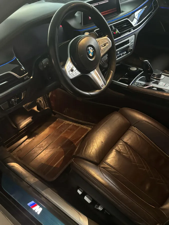 2019 BMW 7 Series 2.0T 265HP L4 8AT,autocango,china used car exporter,china ev exporter,chinese used car exporter,chinese used ev exporter