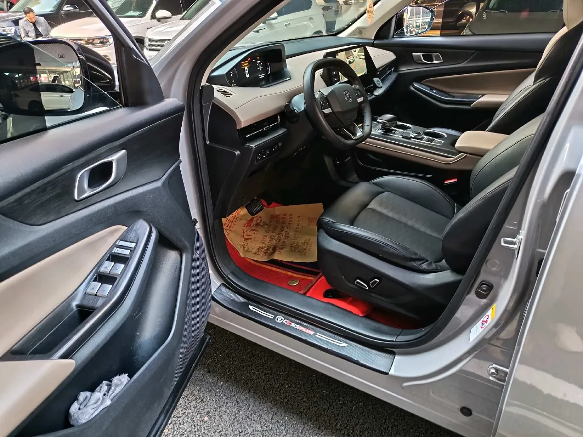 2022 ChangAn Oshan X7 Plus 1.5T 188HP L4 7DCT,autocango,china used car exporter,china ev exporter,chinese used car exporter,chinese used ev exporter