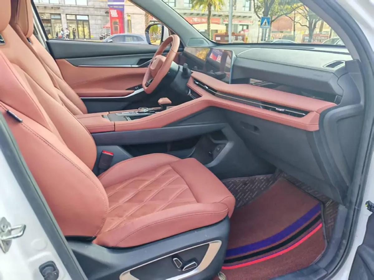 2023 ChangAn CS75 Plus 1.5T 188HP L4 8AT,autocango,china used car exporter,china ev exporter,chinese used car exporter,chinese used ev exporter