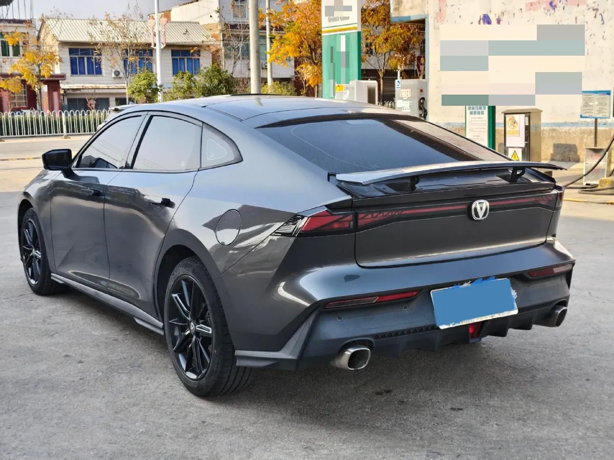 2023 ChangAn UNI-V 1.5T 188HP L4 7DCT,autocango,china used car exporter,china ev exporter,chinese used car exporter,chinese used ev exporter