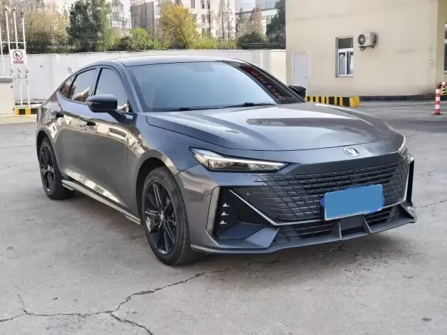 2023 ChangAn UNI-V 1.5T 188HP L4 7DCT,autocango,china used car exporter,china ev exporter,chinese used car exporter,chinese used ev exporter