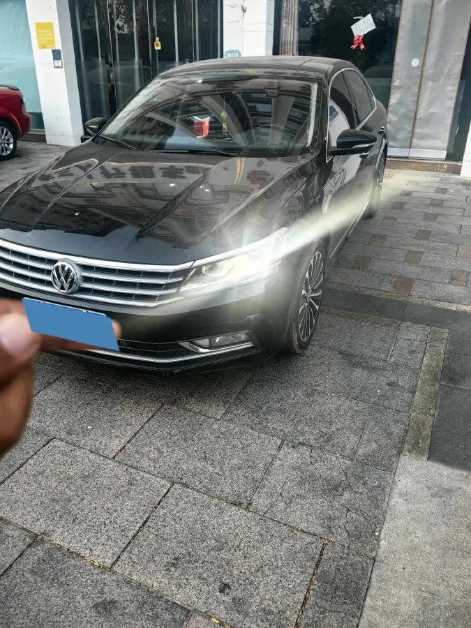 2017 Volkswagen Passat 1.8T 180HP L4 7DCT