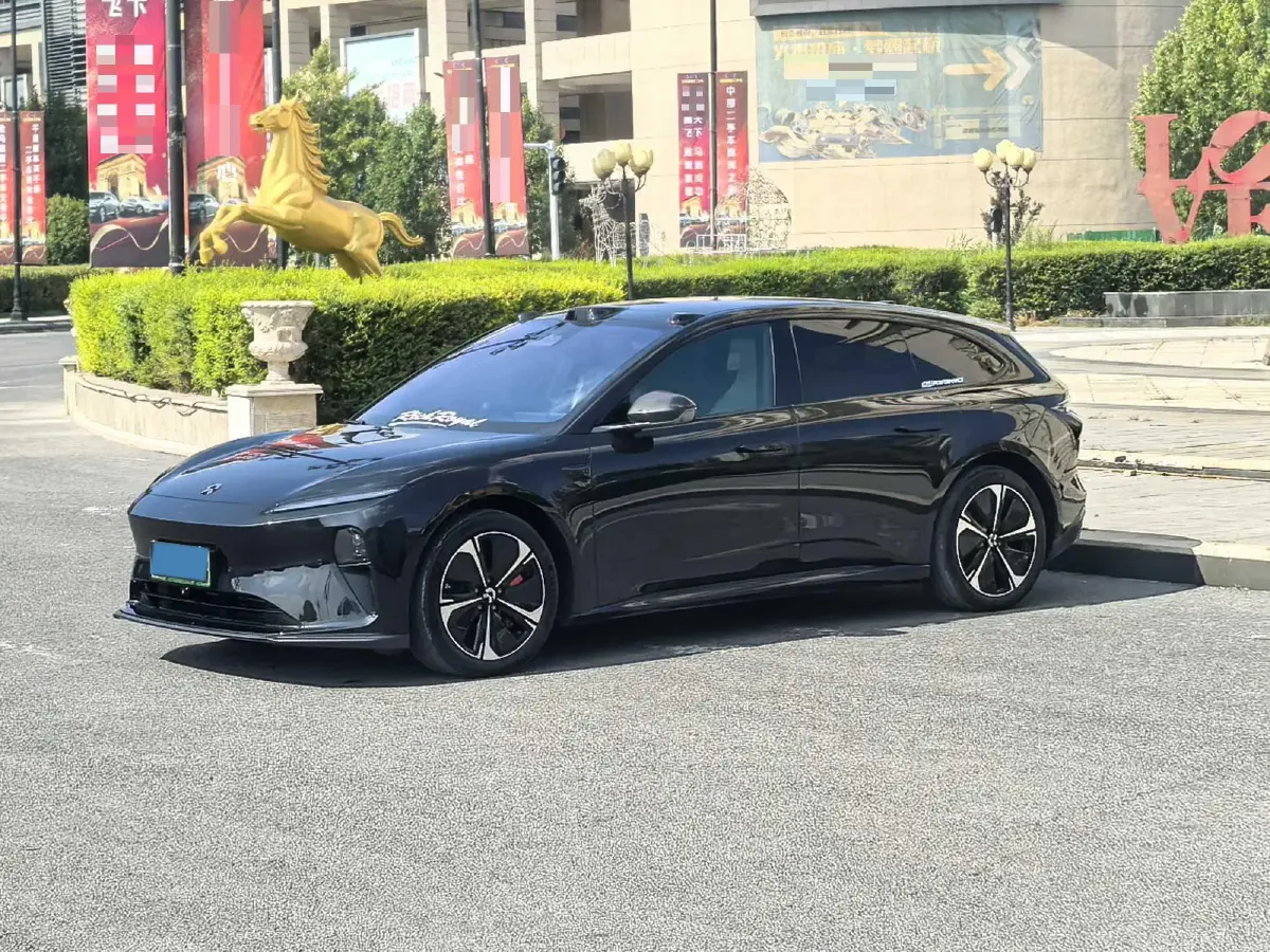 2024 NIO ET5T BEV 75KWH