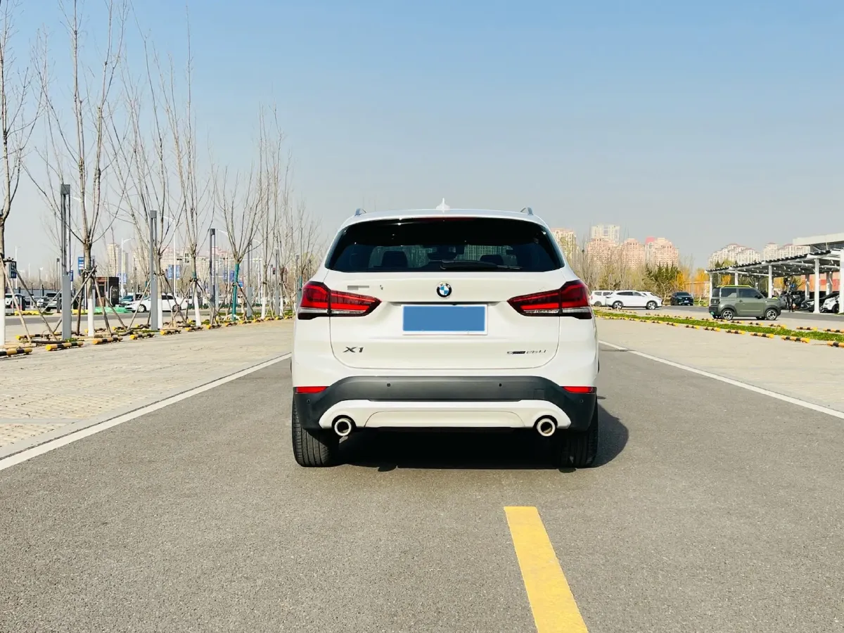 2022 BMW X1 2.0T 192HP L4 7DCT,autocango,china used car exporter,china ev exporter,chinese used car exporter,chinese used ev exporter