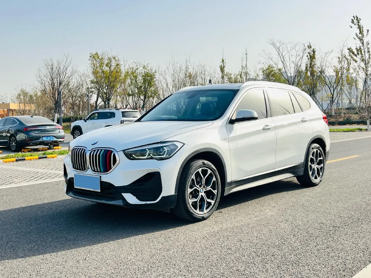2022 BMW X1 2.0T 192HP L4 7DCT,autocango,china used car exporter,china ev exporter,chinese used car exporter,chinese used ev exporter