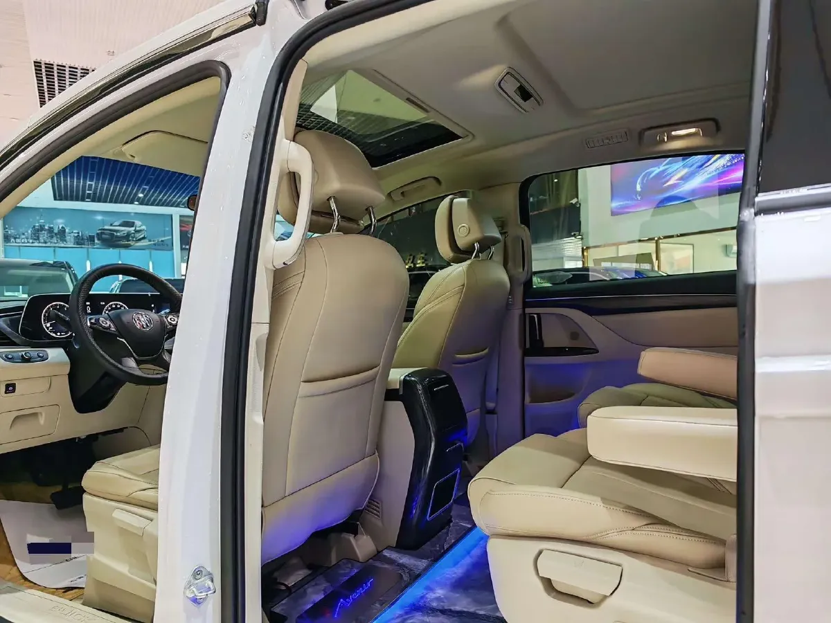 2022 Buick GL8 2.0T 237HP L4 9AT,autocango,china used car exporter,china ev exporter,chinese used car exporter,chinese used ev exporter