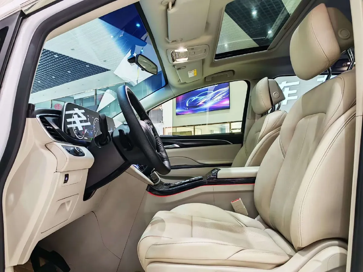 2022 Buick GL8 2.0T 237HP L4 9AT,autocango,china used car exporter,china ev exporter,chinese used car exporter,chinese used ev exporter