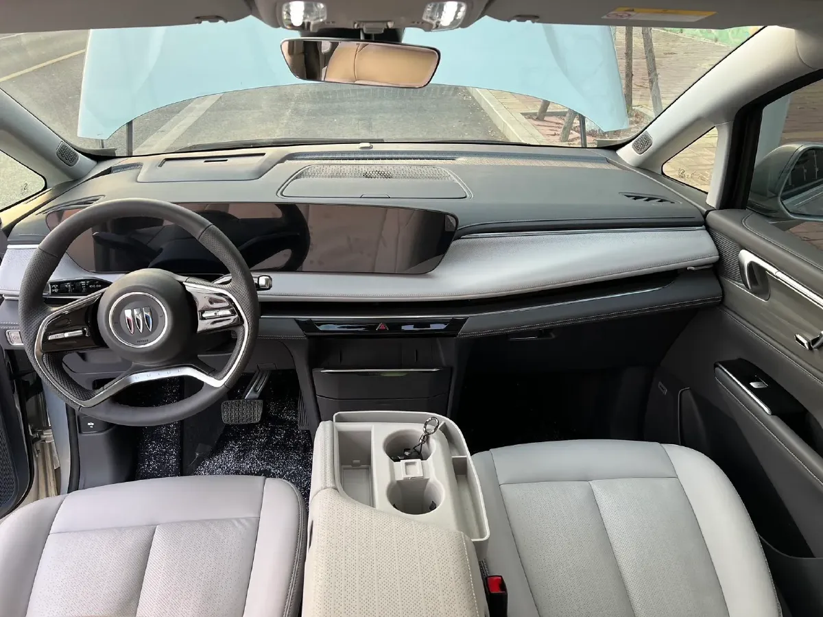 2025 Buick GL8 2.0T 237HP L4 9AT,autocango,china used car exporter,china ev exporter,chinese used car exporter,chinese used ev exporter