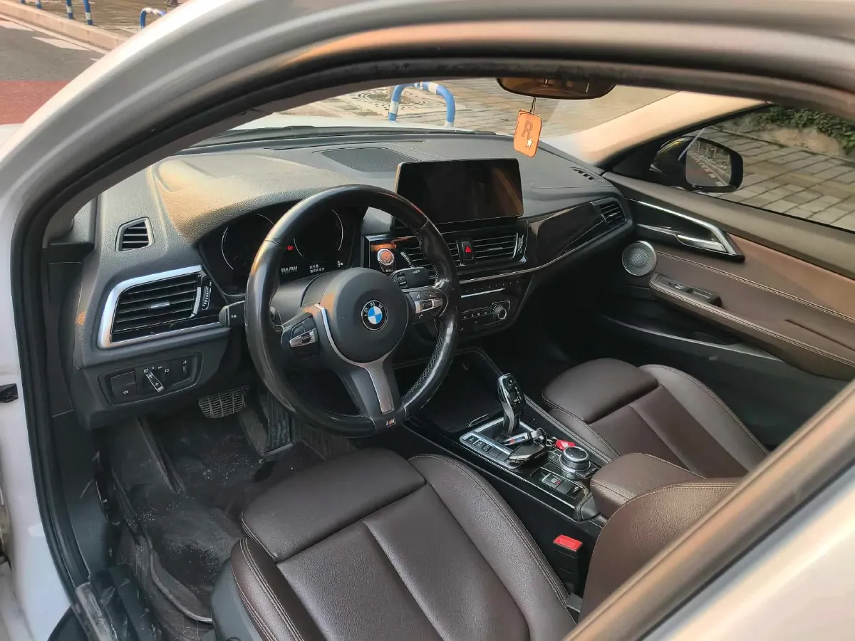 2022 BMW 1 Series 1.5T 140HP L3 7DCT,autocango,china used car exporter,china ev exporter,chinese used car exporter,chinese used ev exporter