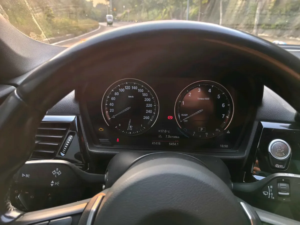 2022 BMW 1 Series 1.5T 140HP L3 7DCT,autocango,china used car exporter,china ev exporter,chinese used car exporter,chinese used ev exporter