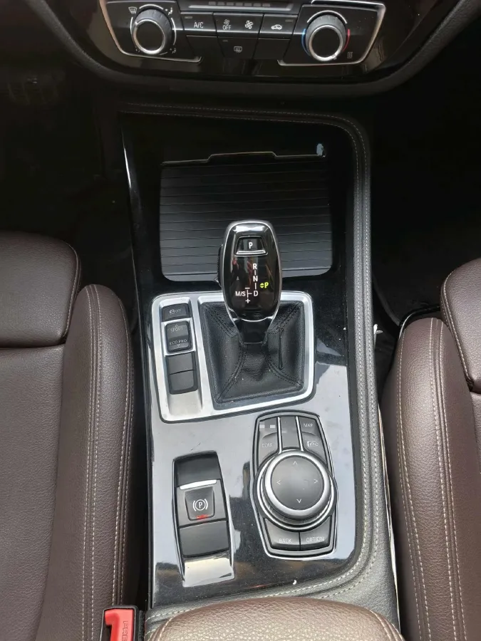 2022 BMW 1 Series 1.5T 140HP L3 7DCT,autocango,china used car exporter,china ev exporter,chinese used car exporter,chinese used ev exporter