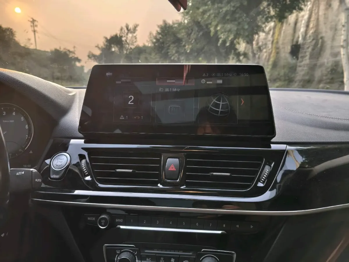 2022 BMW 1 Series 1.5T 140HP L3 7DCT,autocango,china used car exporter,china ev exporter,chinese used car exporter,chinese used ev exporter