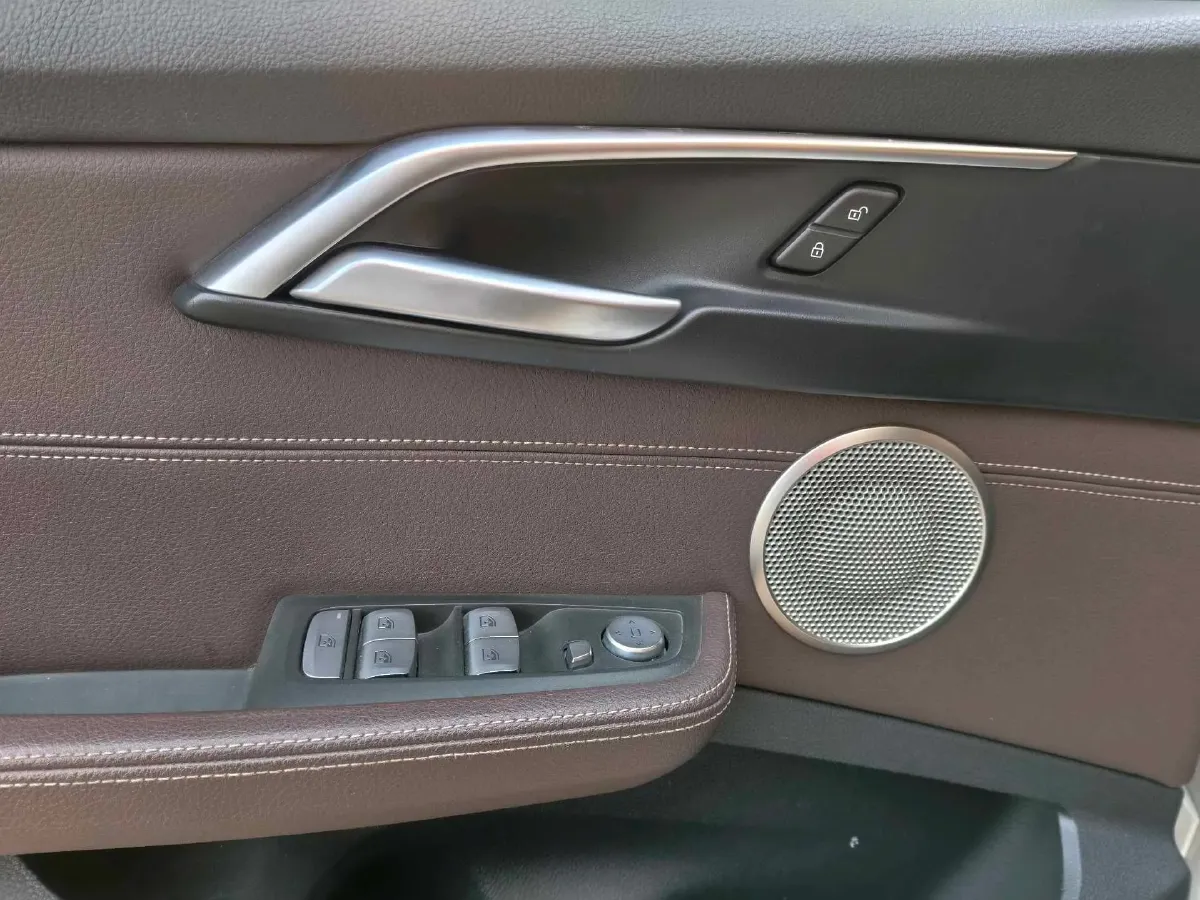 2022 BMW 1 Series 1.5T 140HP L3 7DCT,autocango,china used car exporter,china ev exporter,chinese used car exporter,chinese used ev exporter