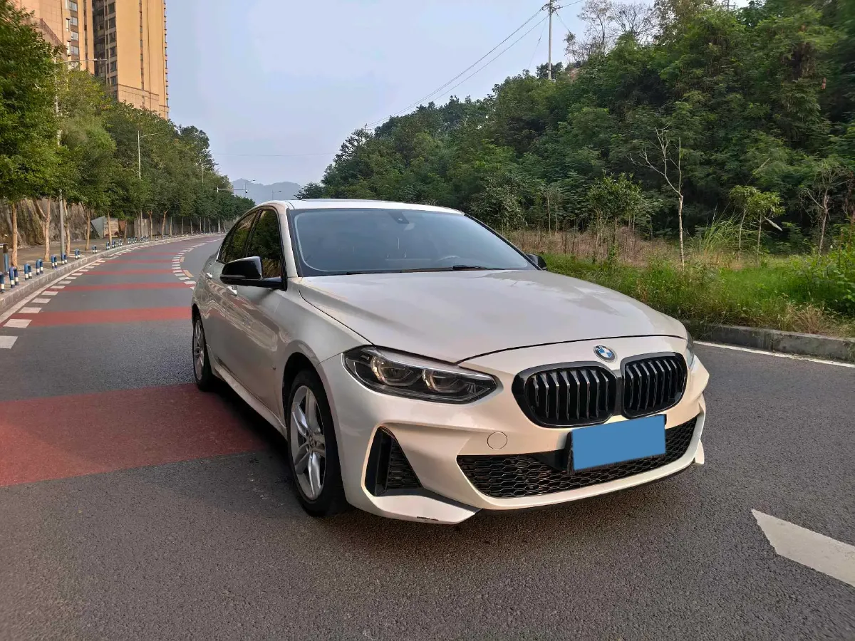 2022 BMW 1 Series 1.5T 140HP L3 7DCT,autocango,china used car exporter,china ev exporter,chinese used car exporter,chinese used ev exporter