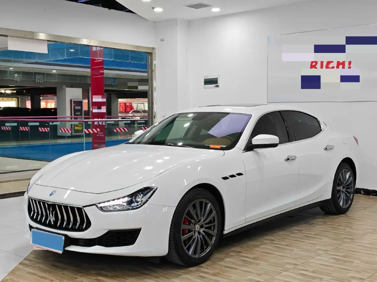 2021 Maserati Ghibli 2.0T 330HP L4 8AT