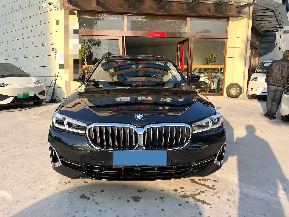 2022 BMW 5 Series 2.0T 252HP L4 8AT,autocango,china used car exporter,china ev exporter,chinese used car exporter,chinese used ev exporter