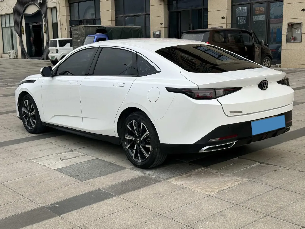 2024 ChangAn Eado 1.5T 170HP L4 7DCT,autocango,china used car exporter,china ev exporter,chinese used car exporter,chinese used ev exporter