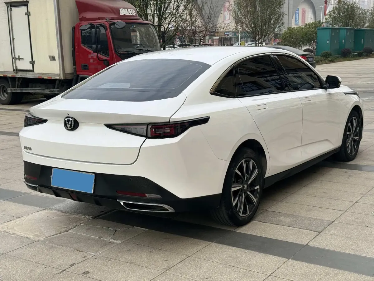2024 ChangAn Eado 1.5T 170HP L4 7DCT,autocango,china used car exporter,china ev exporter,chinese used car exporter,chinese used ev exporter