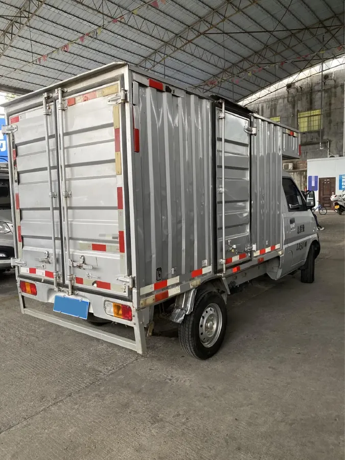 2021 WuLing RongGuang Mini Truck 1.5L 99HP L4 5MT,autocango,china used car exporter,china ev exporter,chinese used car exporter,chinese used ev exporter