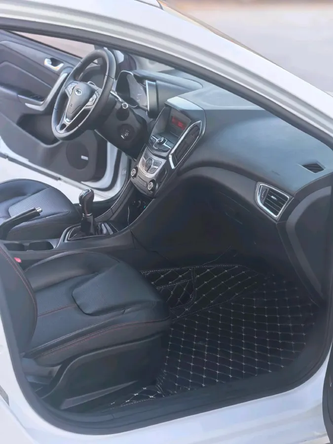 2017 ChangAn CS35 1.6L 125HP L4 5MT,autocango,china used car exporter,china ev exporter,chinese used car exporter,chinese used ev exporter