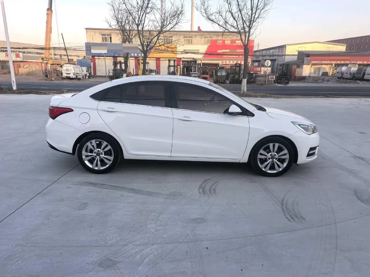 2017 ChangAn CS35 1.6L 125HP L4 5MT,autocango,china used car exporter,china ev exporter,chinese used car exporter,chinese used ev exporter