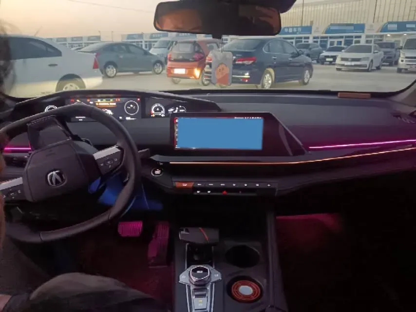 2024 ChangAn UNI-V 1.5T 188HP L4 7DCT,autocango,china used car exporter,china ev exporter,chinese used car exporter,chinese used ev exporter