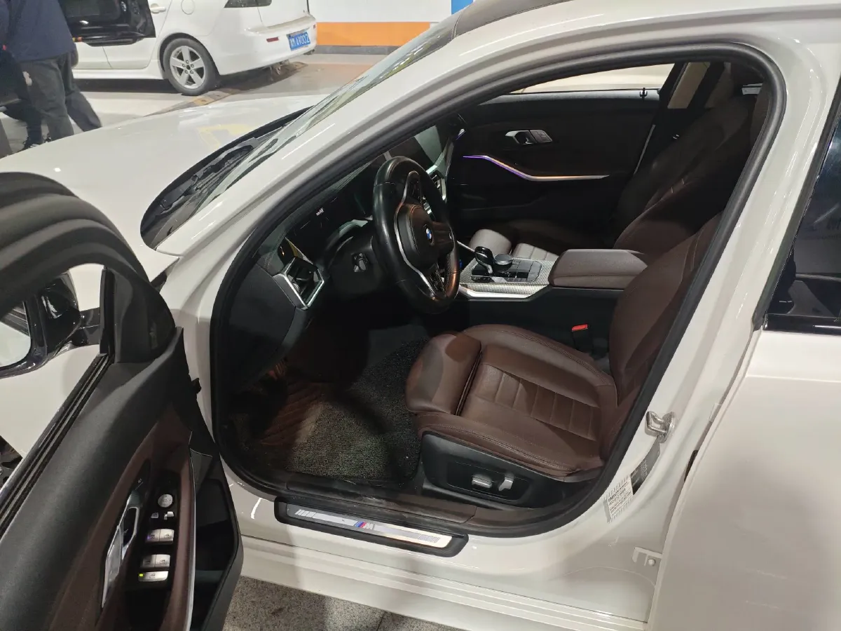 2020 BMW 3 Series 2.0T 184HP L4 8AT,autocango,china used car exporter,china ev exporter,chinese used car exporter,chinese used ev exporter