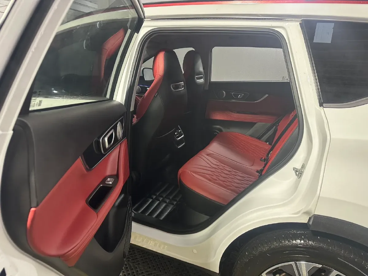 2023 Chery Tiggo 7 Plus 1.6T 197HP L4 7DCT,autocango,china used car exporter,china ev exporter,chinese used car exporter,chinese used ev exporter