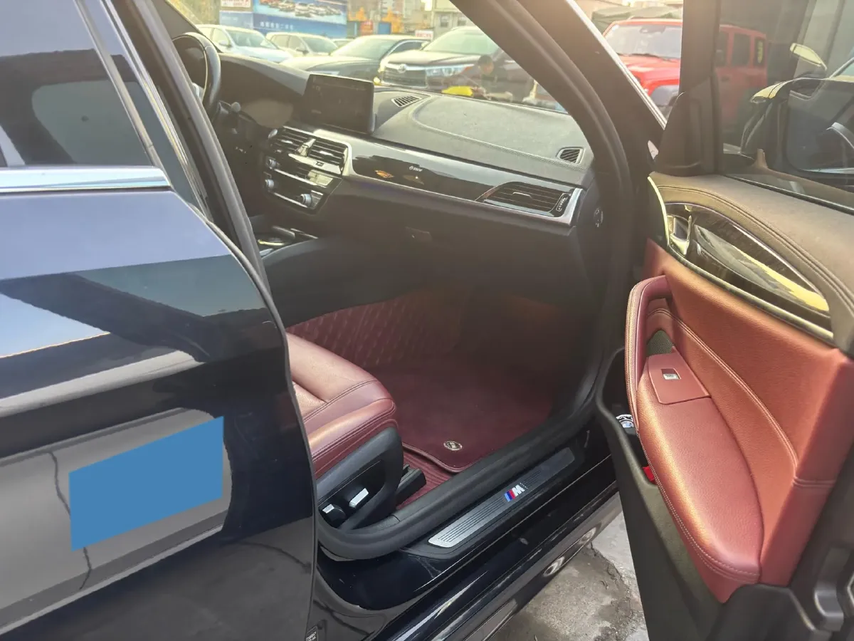 2020 BMW 5 Series 2.0T 252HP L4 8AT,autocango,china used car exporter,china ev exporter,chinese used car exporter,chinese used ev exporter