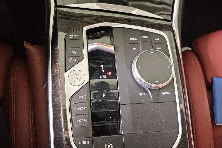 2023 BMW 3 Series 2.0T 184HP L4 8AT,autocango,china used car exporter,china ev exporter,chinese used car exporter,chinese used ev exporter