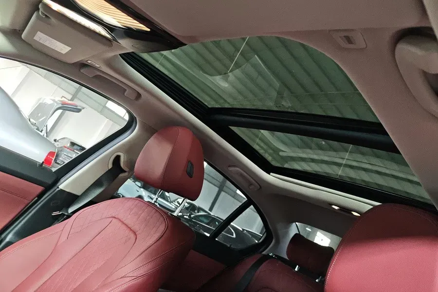 2023 BMW 3 Series 2.0T 184HP L4 8AT,autocango,china used car exporter,china ev exporter,chinese used car exporter,chinese used ev exporter