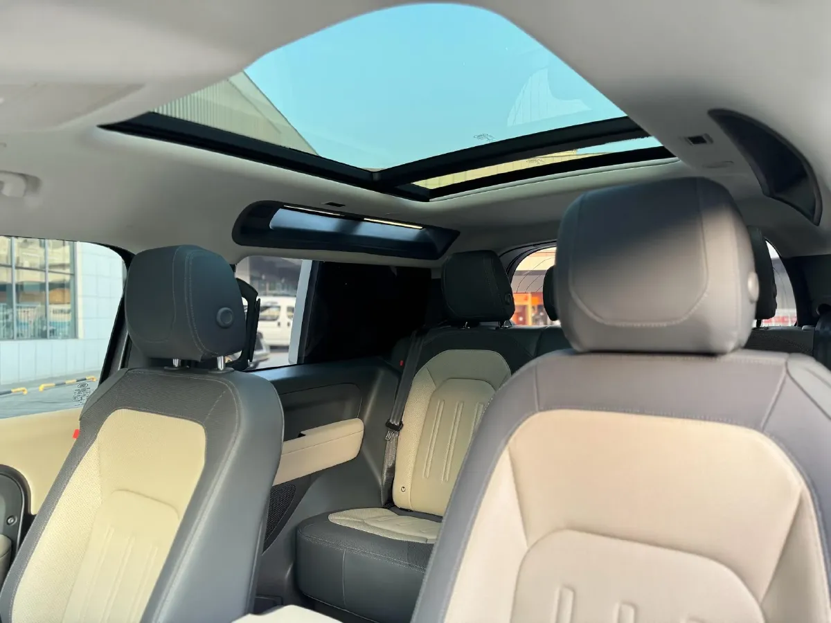 2021 Land Rover Defender 3.0T 400HP L6 8AT,autocango,china used car exporter,china ev exporter,chinese used car exporter,chinese used ev exporter