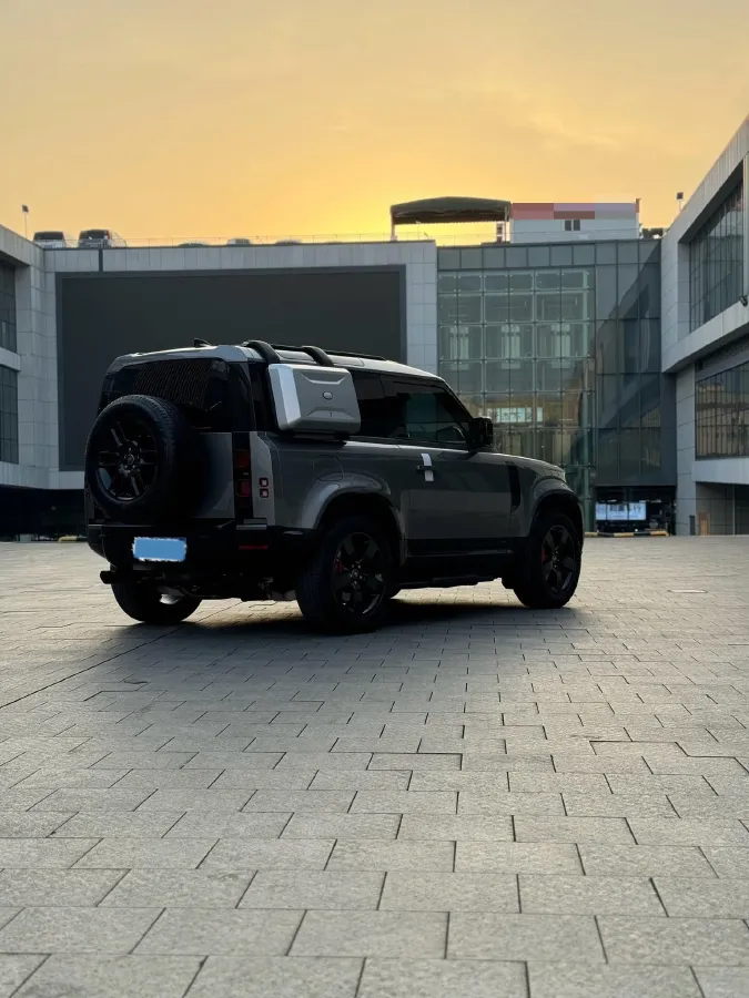 2021 Land Rover Defender 3.0T 400HP L6 8AT,autocango,china used car exporter,china ev exporter,chinese used car exporter,chinese used ev exporter