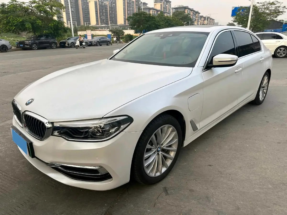 2020 BMW 5 Series 2.0T 184HP L4 8AT PHEV 17.7KWH