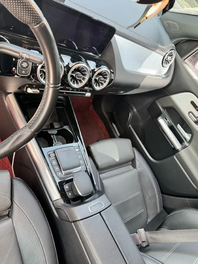 2022 Mercedes-Benz GLA AMG 2.0T 306HP L4 8DCT,autocango,china used car exporter,china ev exporter,chinese used car exporter,chinese used ev exporter