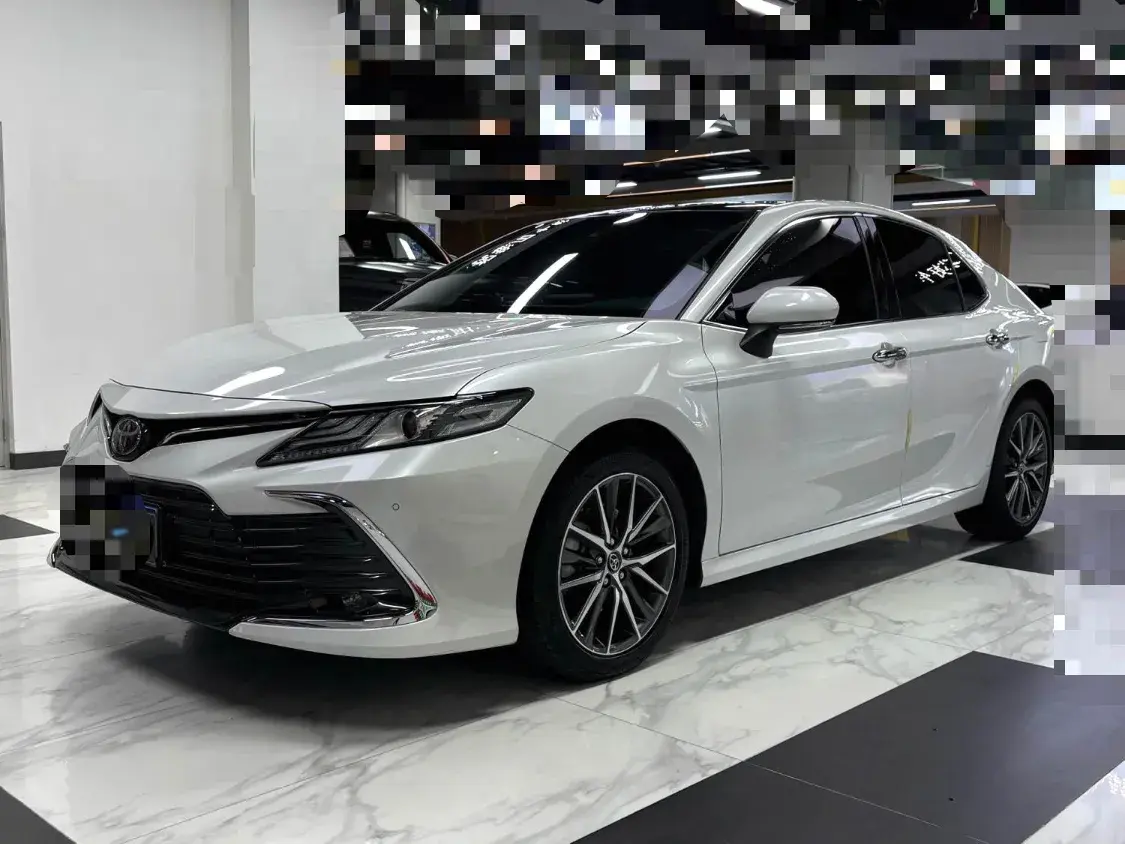 2021 Toyota Camry 2.5L 209HP L4 8AT