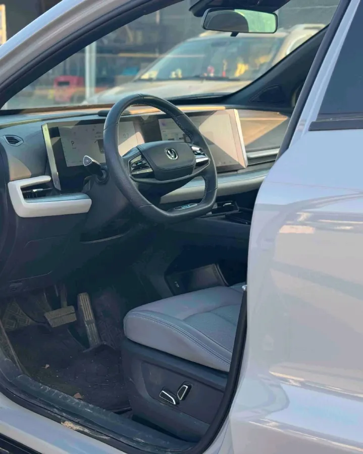 2023 ChangAn UNI-T 1.5T 188HP L4 7DCT,autocango,china used car exporter,china ev exporter,chinese used car exporter,chinese used ev exporter