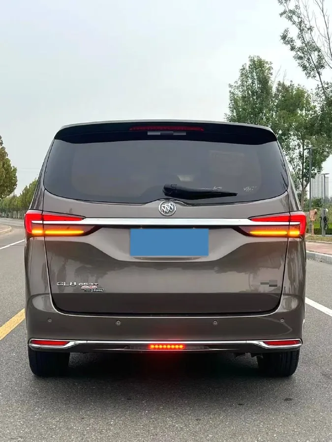 2021 Buick GL8 2.0T 237HP L4 9AT,autocango,china used car exporter,china ev exporter,chinese used car exporter,chinese used ev exporter
