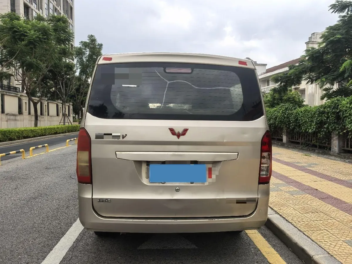 2016 WuLing RongGuang V 1.5L 112HP L4 5MT,autocango,china used car exporter,china ev exporter,chinese used car exporter,chinese used ev exporter